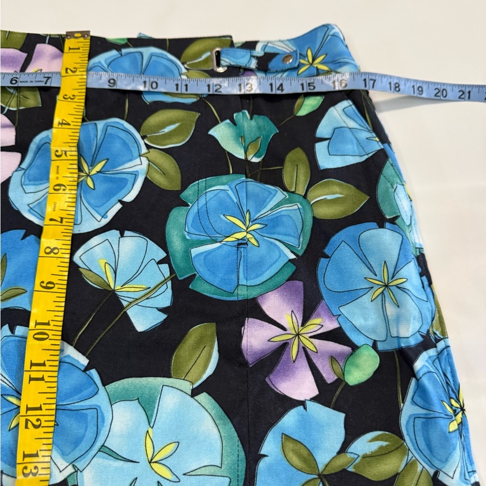 Talbots colorful Black floral pattern Skirt in size 12P - Picture 7 of 9